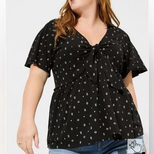 NWT Torrid Vintage Cotton Jersey V Neck Relaxed Tie Top  1X Short Sleeve Black